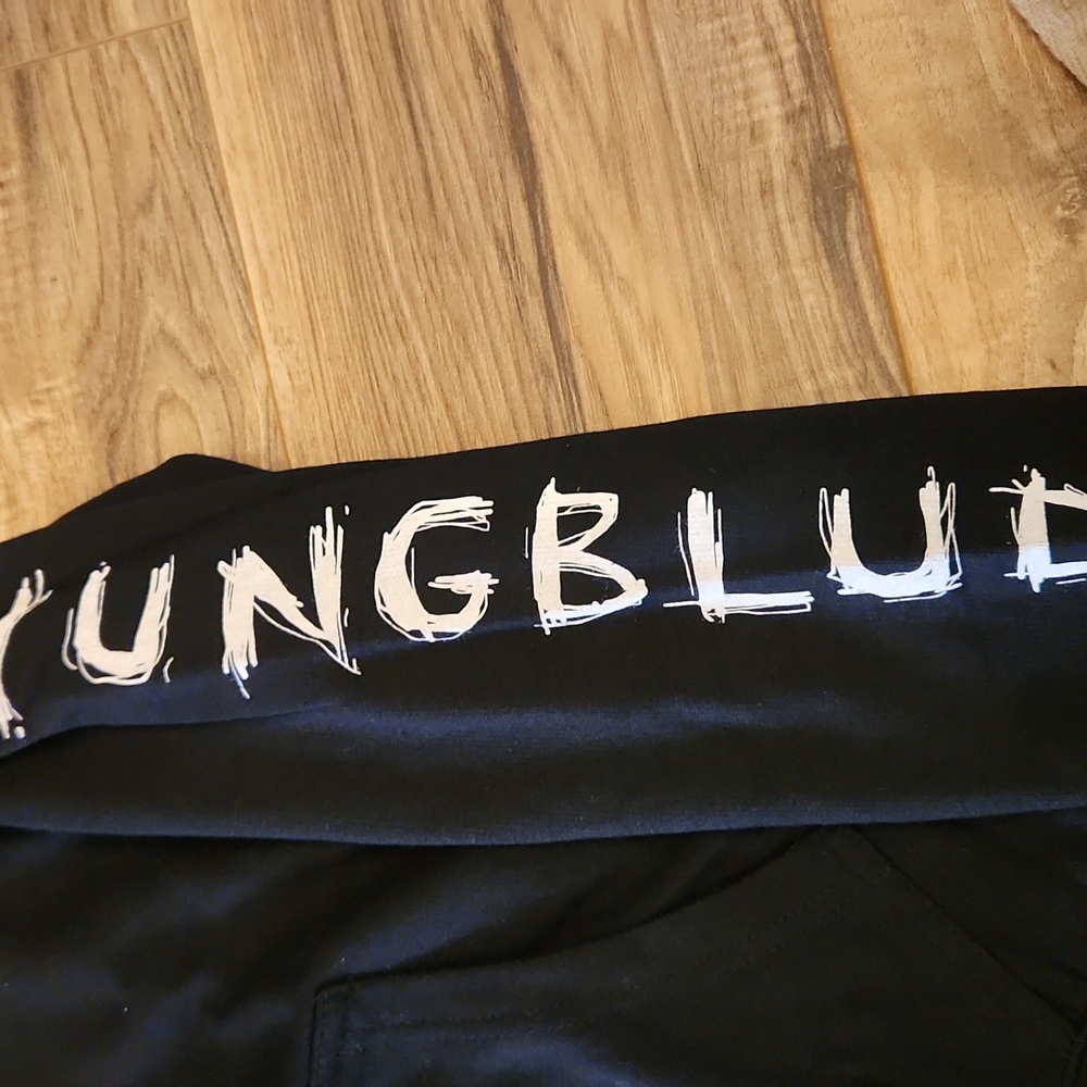 YUNGBLUD GRAPHIC PULL OVER HOODIE NWT - Picture 3 of 8